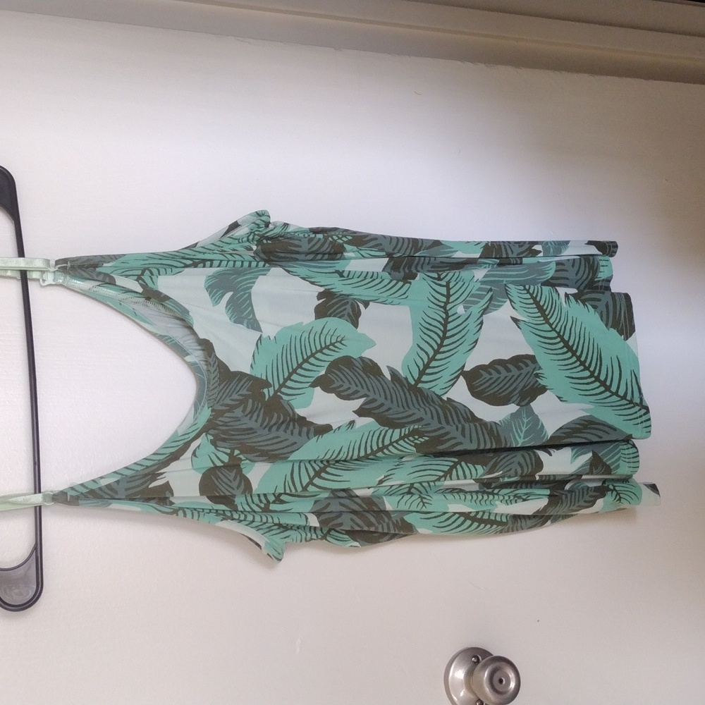 Green maternity tank